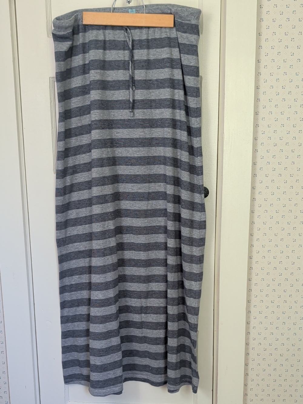 C&C California Skirt L Striped Gray Maxi Casual Pull-On Style Elastic Waist Boho